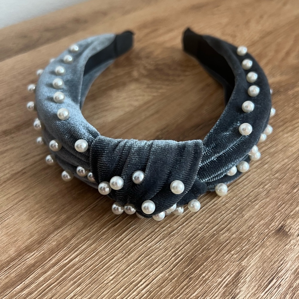 Gray Pearl-Studded Headband Preppy Retro Velvet